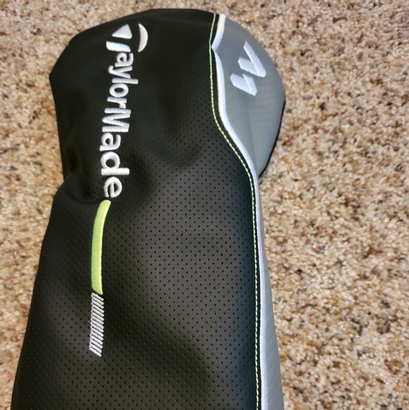 **SOLD** Golf club driver cover - Picture 1 of 2